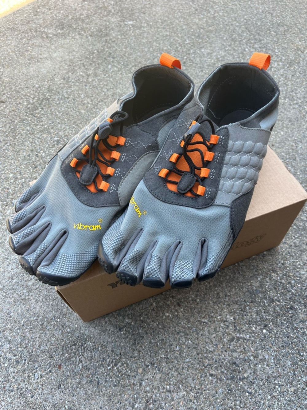 Vibram Men’s FiveFingers Trek Ascent | Barefoot Outdoor Shoe Hiking Light Trail